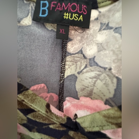 Cold Shoulder Dress - Picture 2 of 3